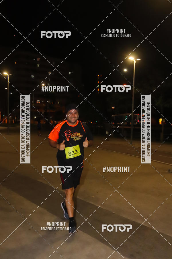Buy your photos of the eventLuz do Mundo Night Run on Fotop