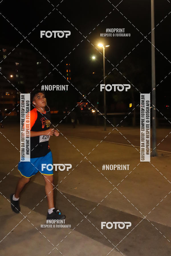 Buy your photos of the eventLuz do Mundo Night Run on Fotop