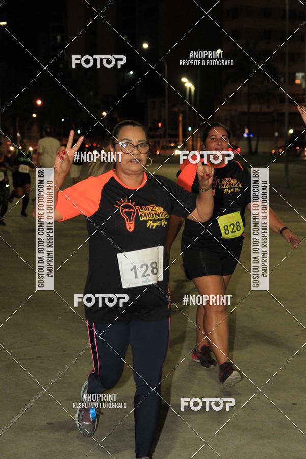 Buy your photos of the eventLuz do Mundo Night Run on Fotop