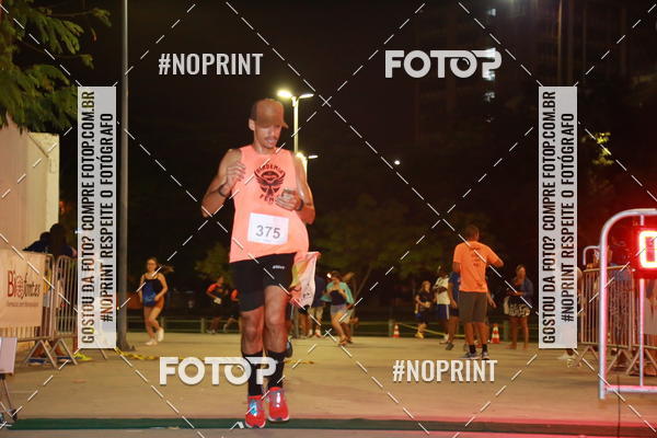 Buy your photos of the eventLuz do Mundo Night Run on Fotop