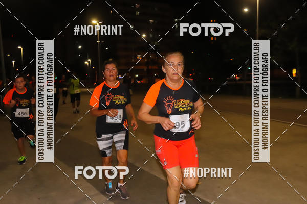 Buy your photos of the eventLuz do Mundo Night Run on Fotop