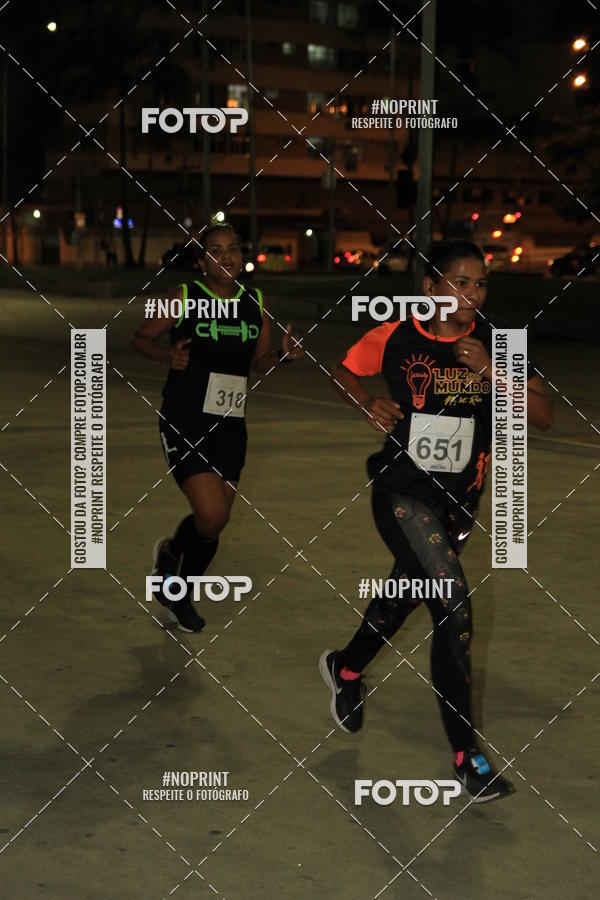 Buy your photos of the eventLuz do Mundo Night Run on Fotop