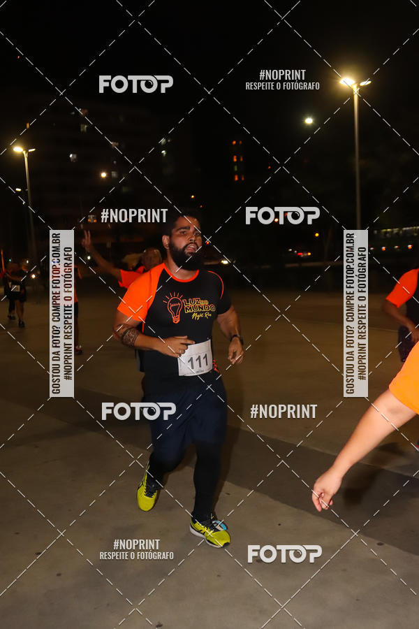 Buy your photos of the eventLuz do Mundo Night Run on Fotop
