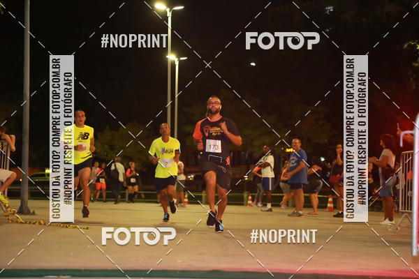 Buy your photos of the eventLuz do Mundo Night Run on Fotop