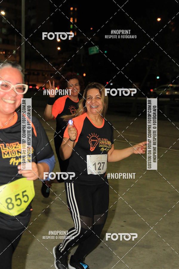 Buy your photos of the eventLuz do Mundo Night Run on Fotop