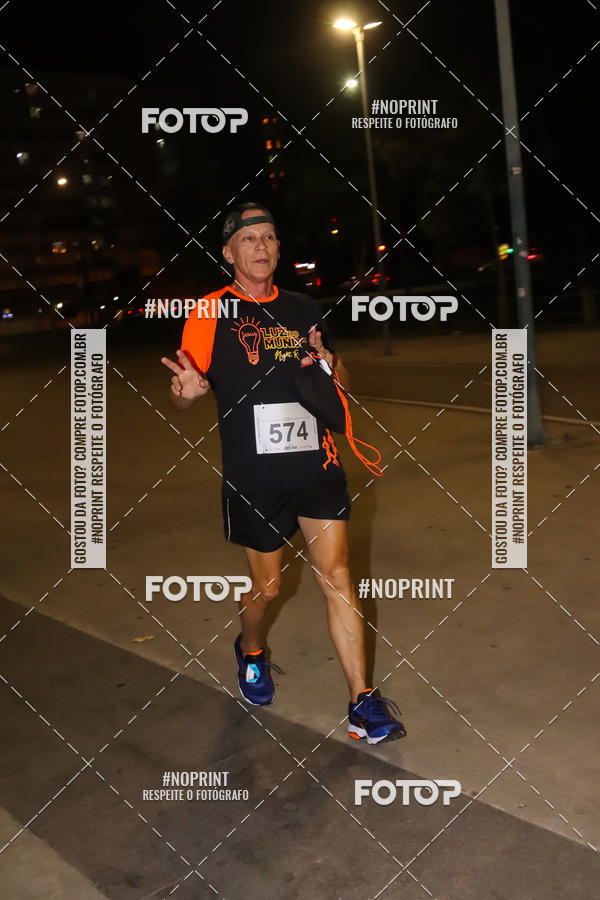 Buy your photos of the eventLuz do Mundo Night Run on Fotop