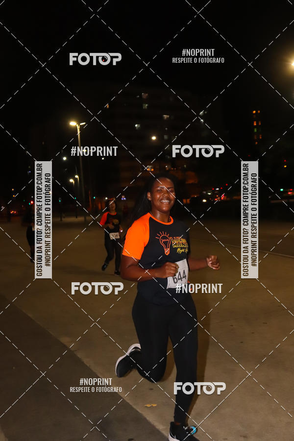 Buy your photos of the eventLuz do Mundo Night Run on Fotop