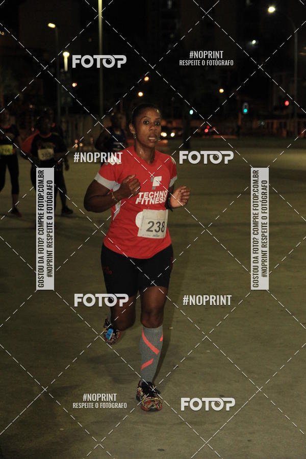 Buy your photos of the eventLuz do Mundo Night Run on Fotop