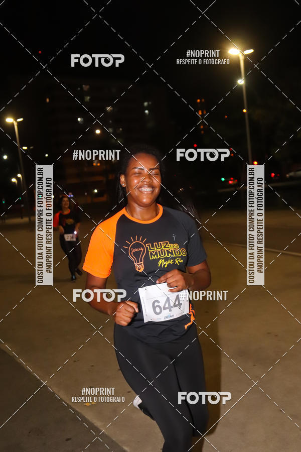 Buy your photos of the eventLuz do Mundo Night Run on Fotop