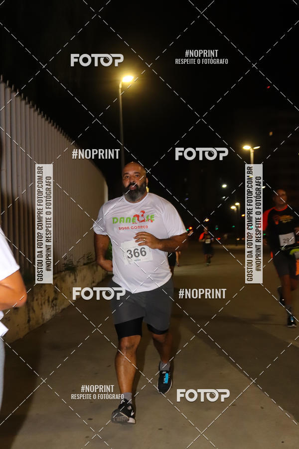 Buy your photos of the eventLuz do Mundo Night Run on Fotop