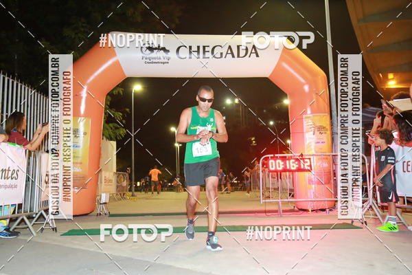 Buy your photos of the eventLuz do Mundo Night Run on Fotop