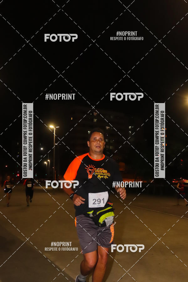 Buy your photos of the eventLuz do Mundo Night Run on Fotop