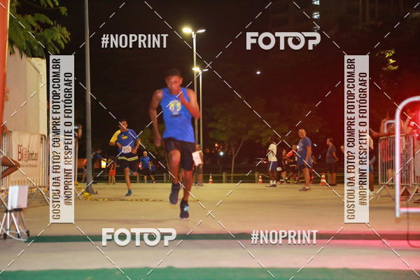 Buy your photos of the eventLuz do Mundo Night Run on Fotop