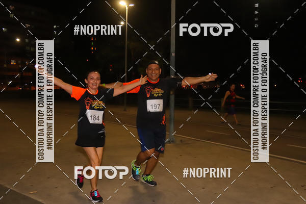 Buy your photos of the eventLuz do Mundo Night Run on Fotop