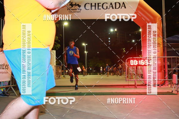 Buy your photos of the eventLuz do Mundo Night Run on Fotop