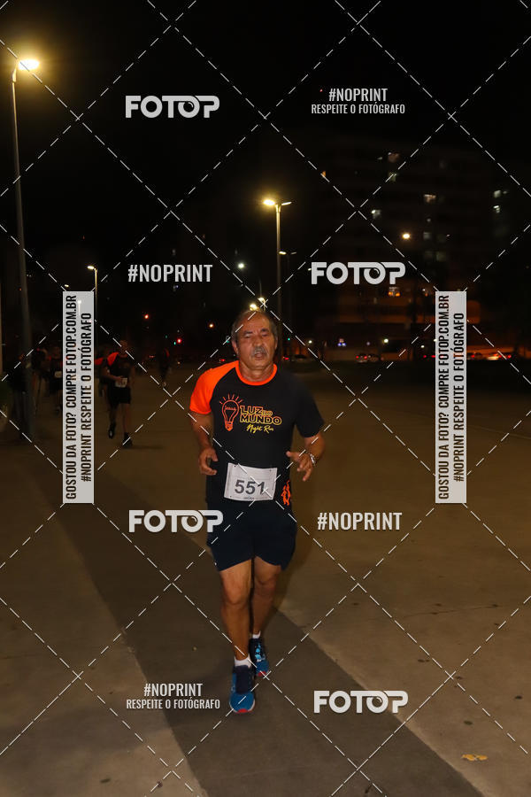 Buy your photos of the eventLuz do Mundo Night Run on Fotop