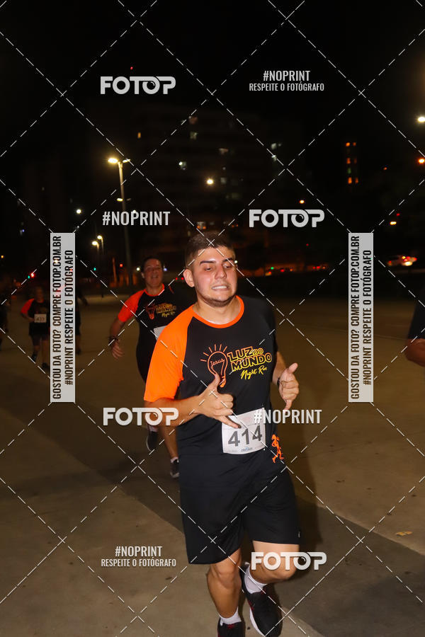 Buy your photos of the eventLuz do Mundo Night Run on Fotop