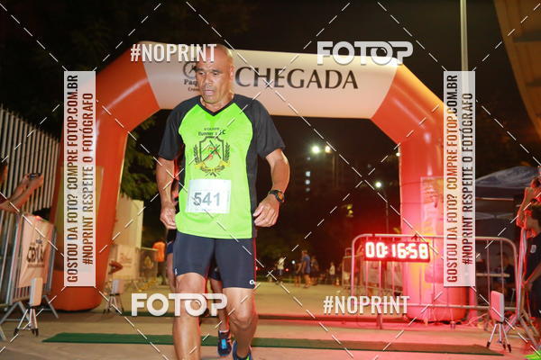 Buy your photos of the eventLuz do Mundo Night Run on Fotop