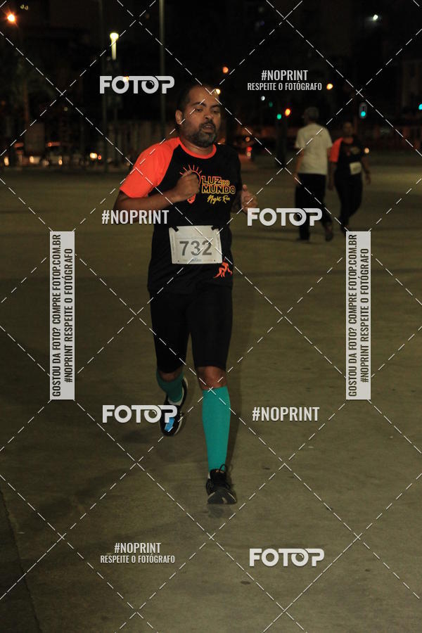 Buy your photos of the eventLuz do Mundo Night Run on Fotop