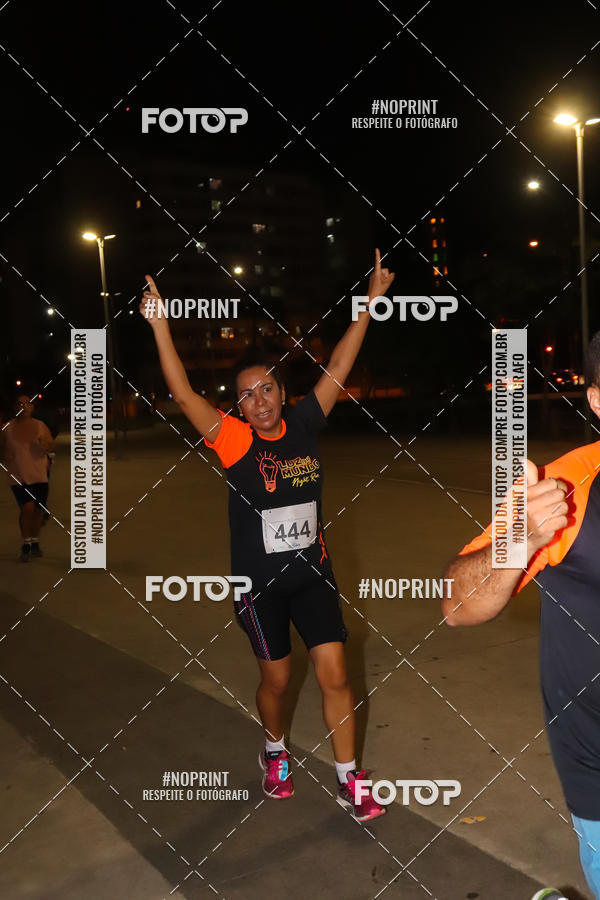 Buy your photos of the eventLuz do Mundo Night Run on Fotop