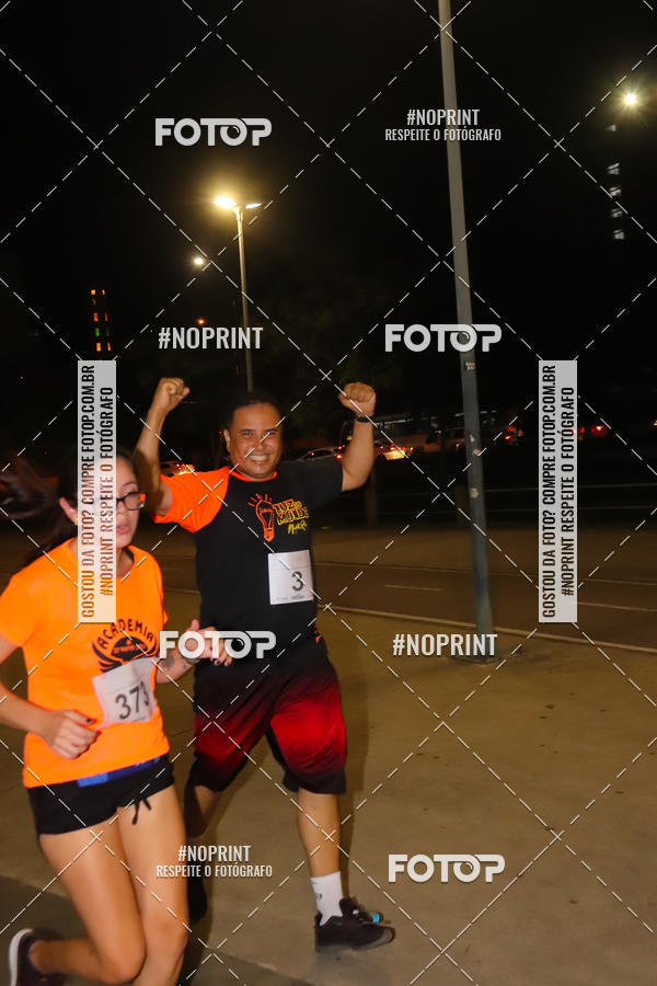 Buy your photos of the eventLuz do Mundo Night Run on Fotop