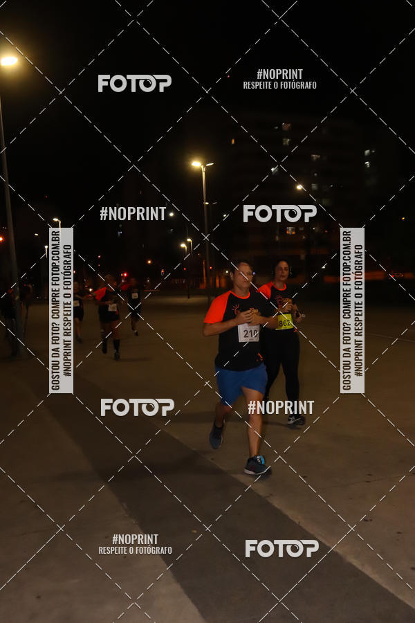 Buy your photos of the eventLuz do Mundo Night Run on Fotop