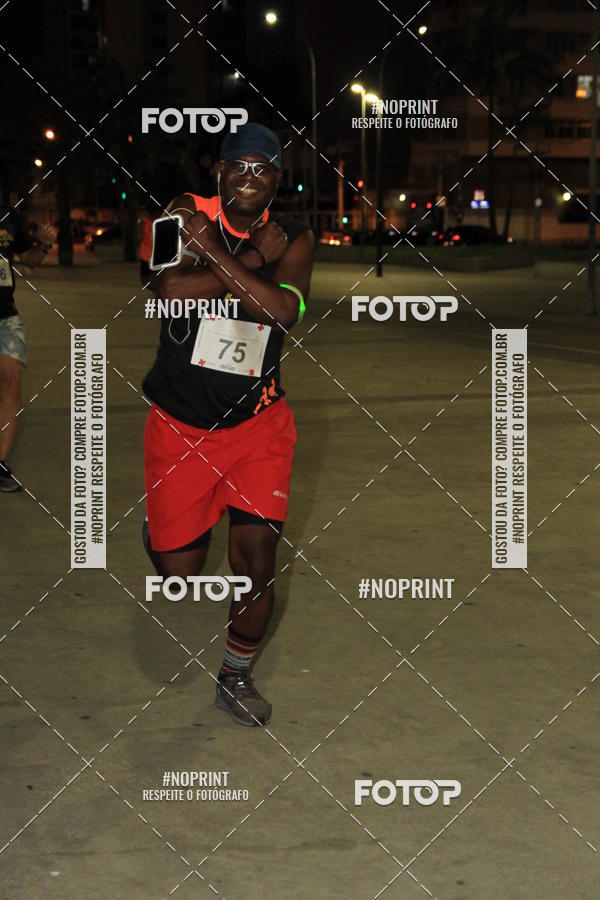 Buy your photos of the eventLuz do Mundo Night Run on Fotop