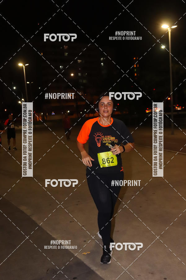 Buy your photos of the eventLuz do Mundo Night Run on Fotop