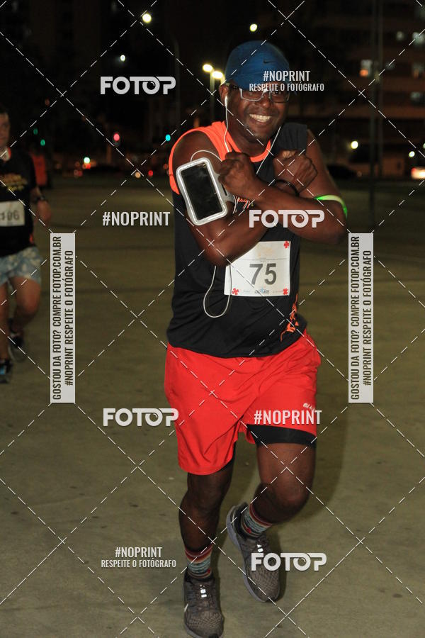 Buy your photos of the eventLuz do Mundo Night Run on Fotop