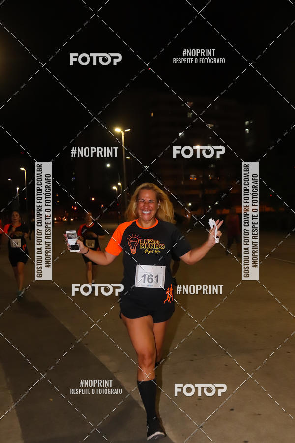 Buy your photos of the eventLuz do Mundo Night Run on Fotop
