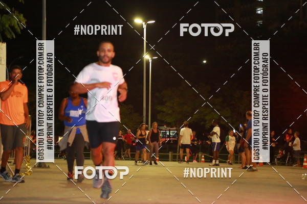 Buy your photos of the eventLuz do Mundo Night Run on Fotop