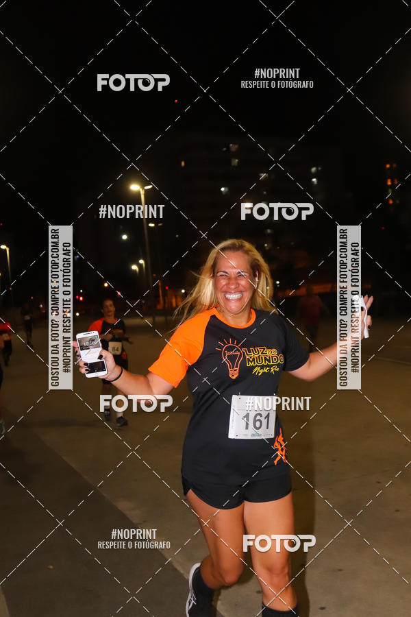 Buy your photos of the eventLuz do Mundo Night Run on Fotop