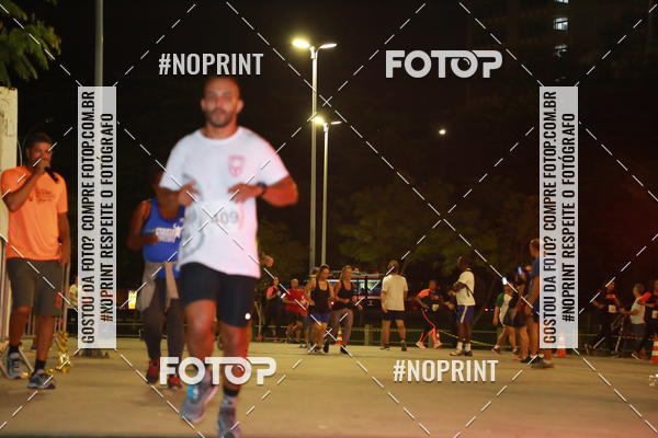 Buy your photos of the eventLuz do Mundo Night Run on Fotop