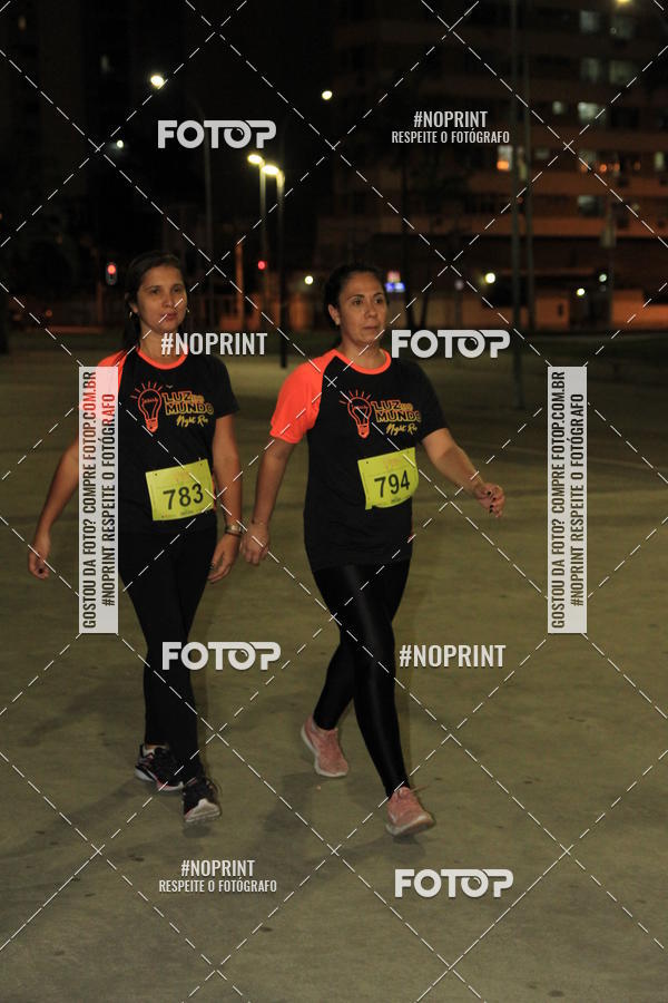 Buy your photos of the eventLuz do Mundo Night Run on Fotop
