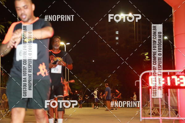 Buy your photos of the eventLuz do Mundo Night Run on Fotop