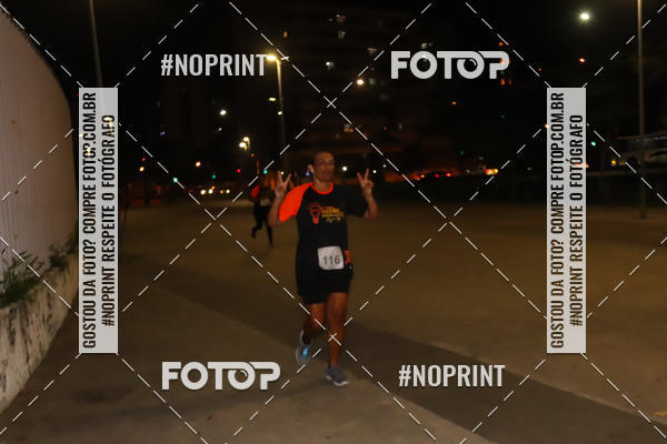 Buy your photos of the eventLuz do Mundo Night Run on Fotop