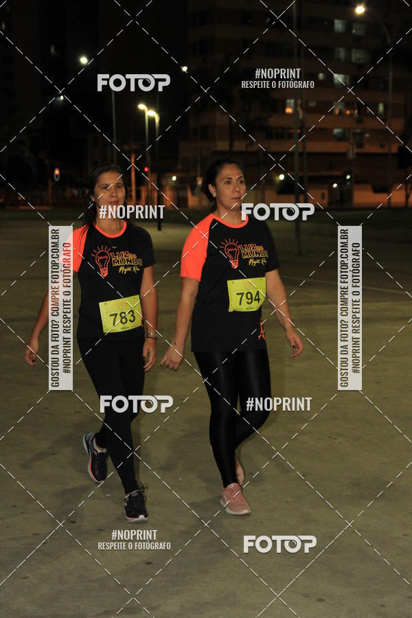 Buy your photos of the eventLuz do Mundo Night Run on Fotop
