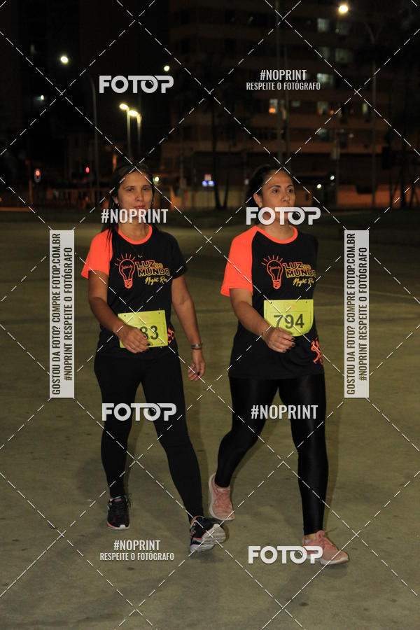 Buy your photos of the eventLuz do Mundo Night Run on Fotop