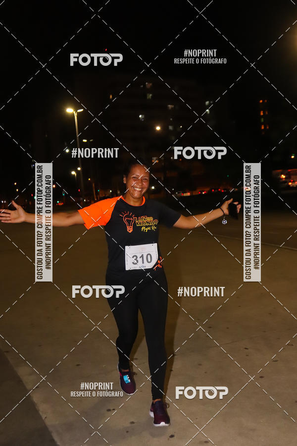 Buy your photos of the eventLuz do Mundo Night Run on Fotop