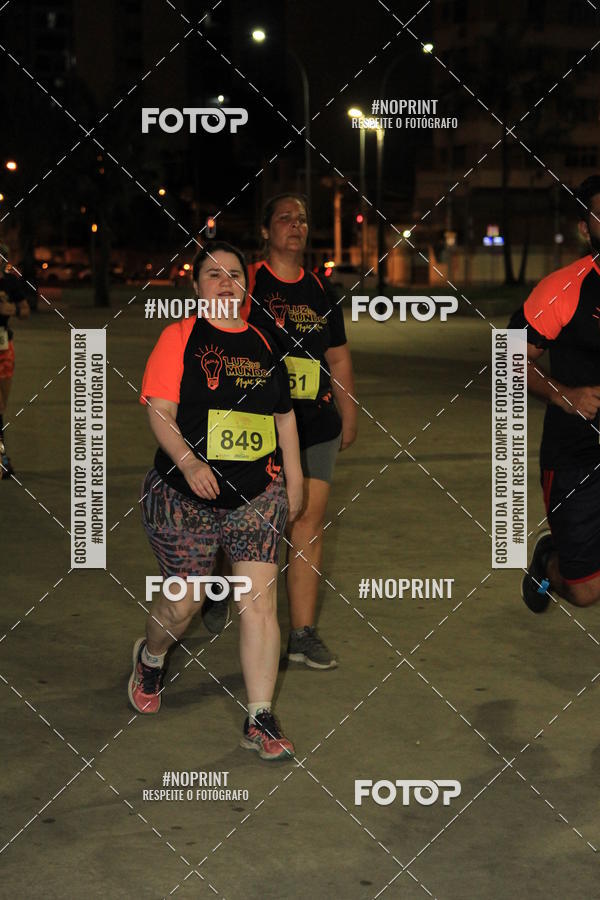 Buy your photos of the eventLuz do Mundo Night Run on Fotop