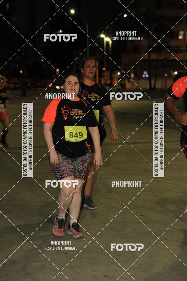 Buy your photos of the eventLuz do Mundo Night Run on Fotop