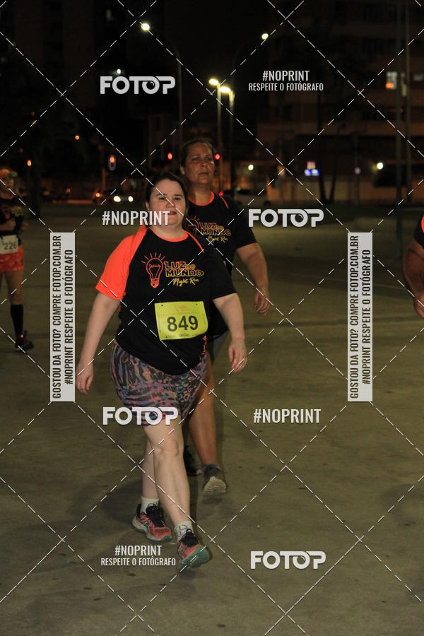 Buy your photos of the eventLuz do Mundo Night Run on Fotop