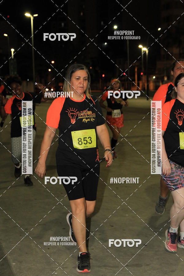 Buy your photos of the eventLuz do Mundo Night Run on Fotop