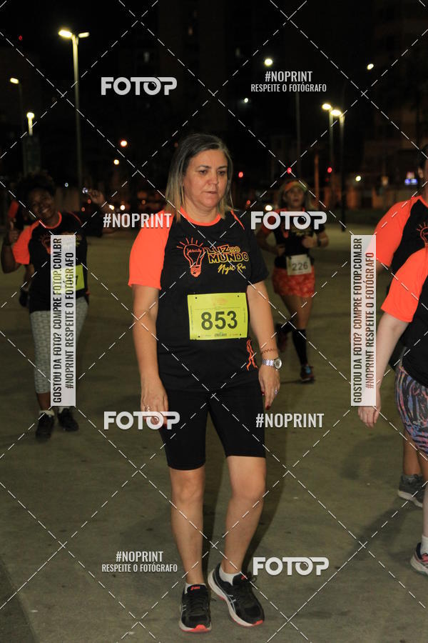 Buy your photos of the eventLuz do Mundo Night Run on Fotop