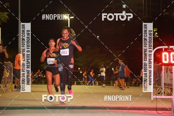 Buy your photos of the eventLuz do Mundo Night Run on Fotop