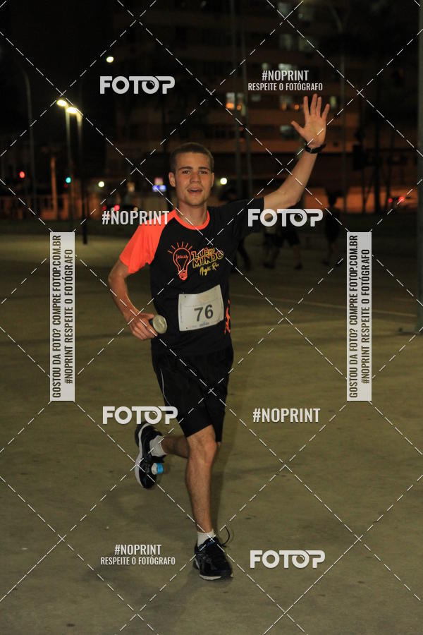 Buy your photos of the eventLuz do Mundo Night Run on Fotop