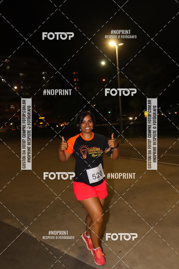 Buy your photos of the eventLuz do Mundo Night Run on Fotop