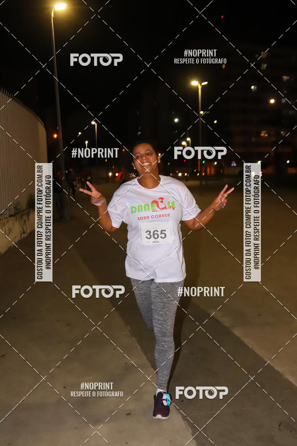 Buy your photos of the eventLuz do Mundo Night Run on Fotop