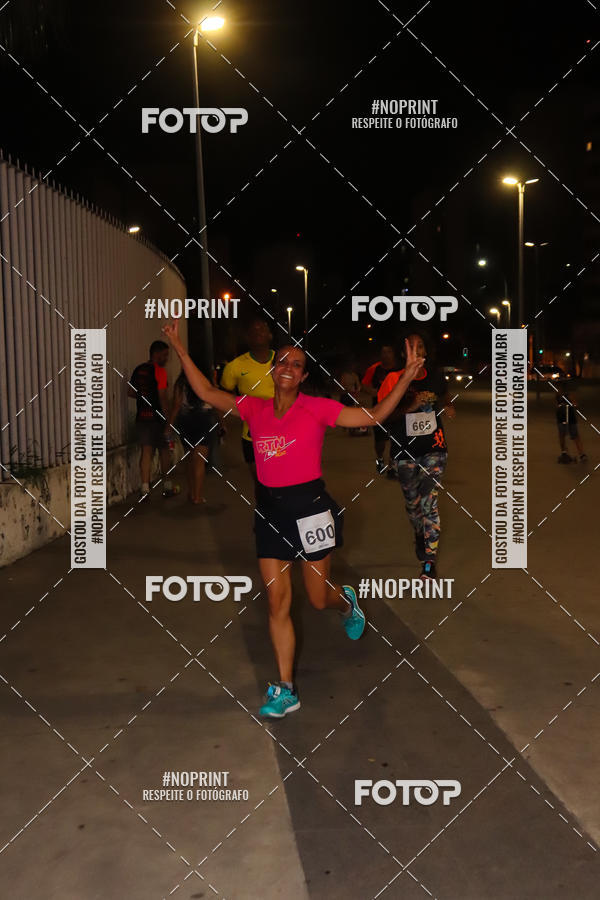 Buy your photos of the eventLuz do Mundo Night Run on Fotop