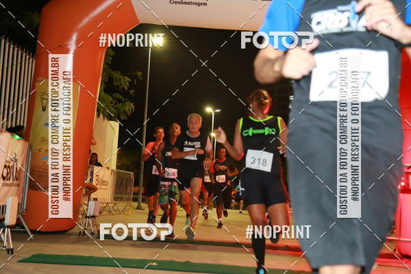 Buy your photos of the eventLuz do Mundo Night Run on Fotop